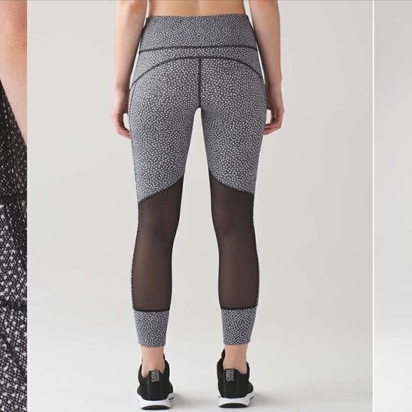 Lululemon Hit It 7/8 Tight 25" Frozen Fizz White Black / Black Size 4 - Picture 2 of 15